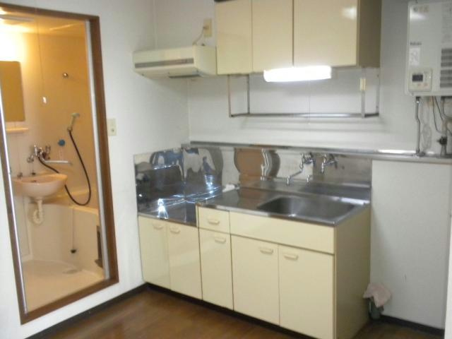 クローバーズマンションロードⅠのキッチン