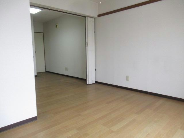 クローバーズマンションロードⅠの居間・リビング