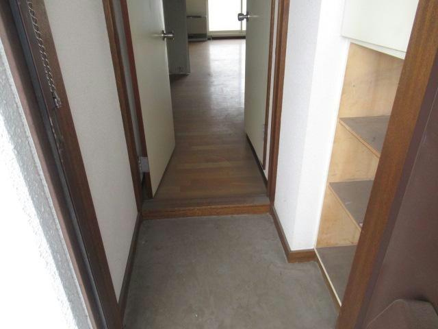 クローバーズマンションロードⅠの玄関