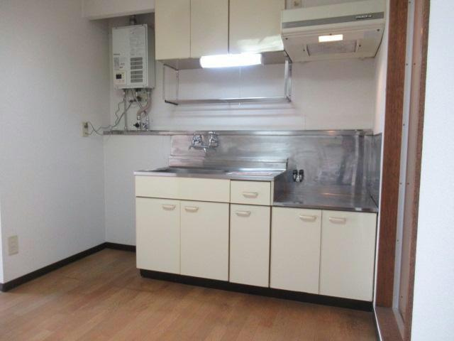 クローバーズマンションロードⅠのキッチン