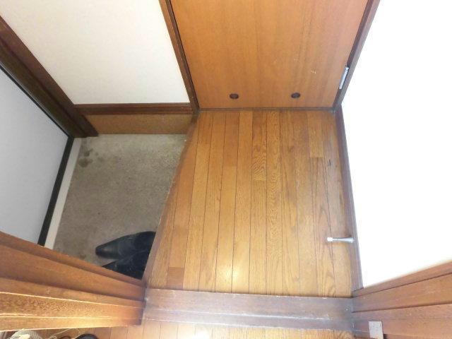 エスレイア西16条の玄関