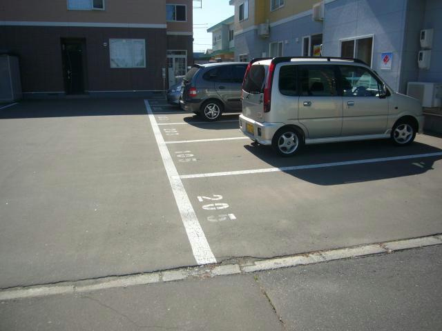 リリィバレーの駐車場
