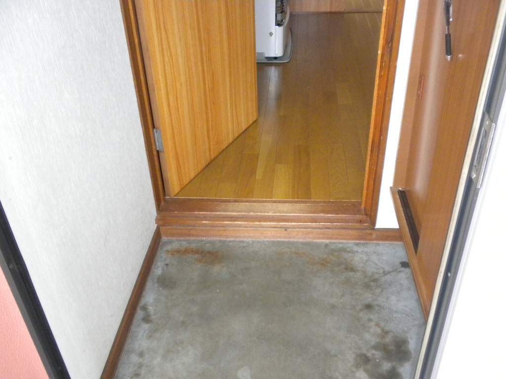 緑陽ハイツの玄関