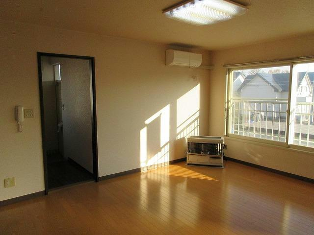 関谷ハイツＦの居間・リビング