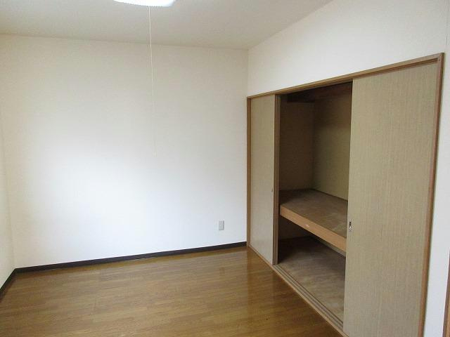 関谷ハイツＦの洋室