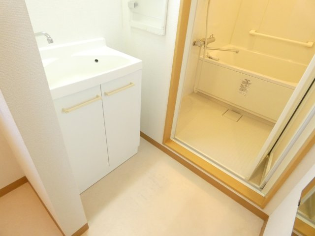 マンション鹿内の洗面所