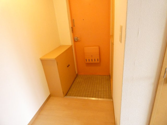 マンション鹿内の玄関