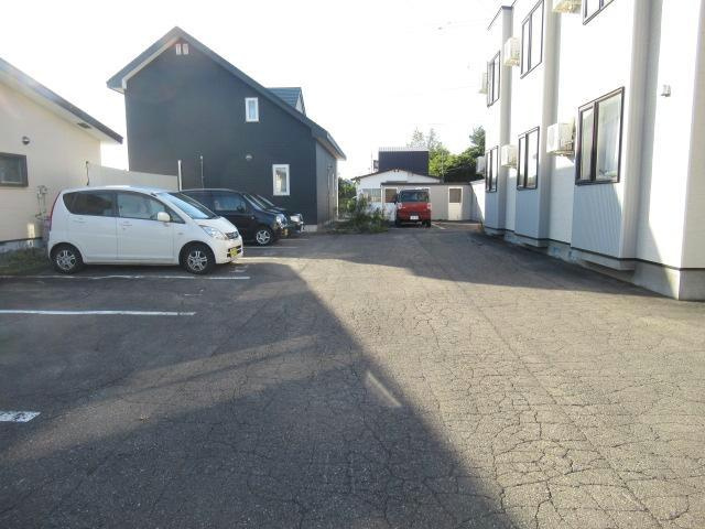 ｍａｐｌｅ（メープル）Ｋの駐車場