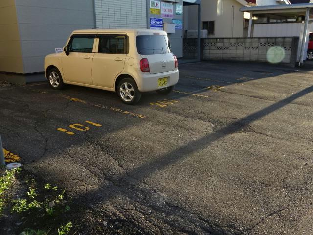 フリーダムⅡ(西6条)の駐車場