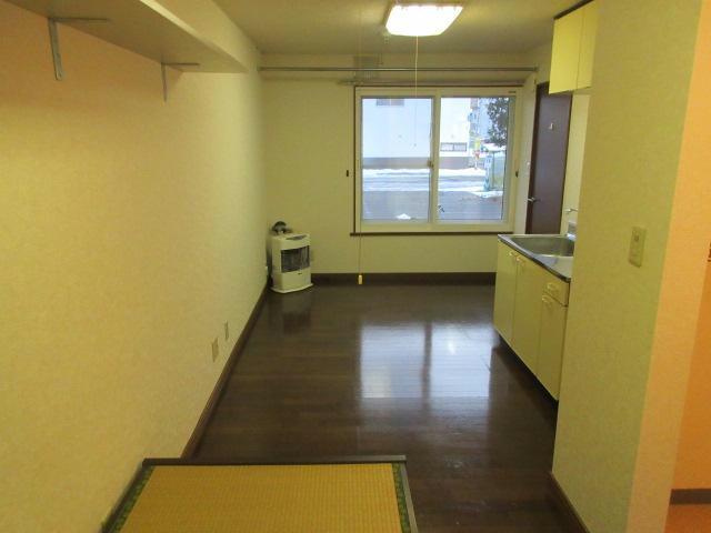 文教荘の居間・リビング