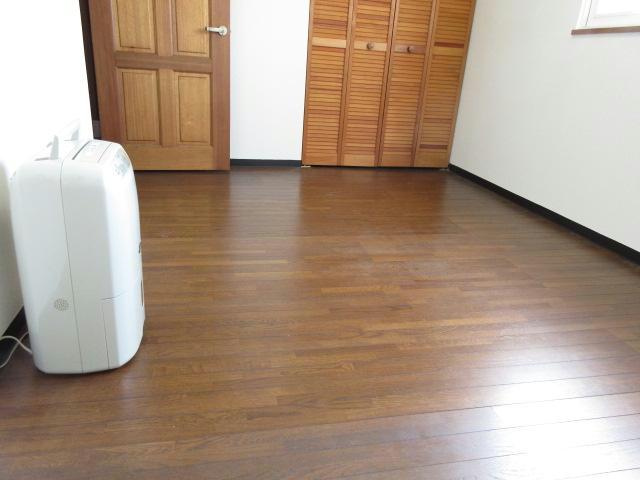 ファミールシャトーの居間・リビング