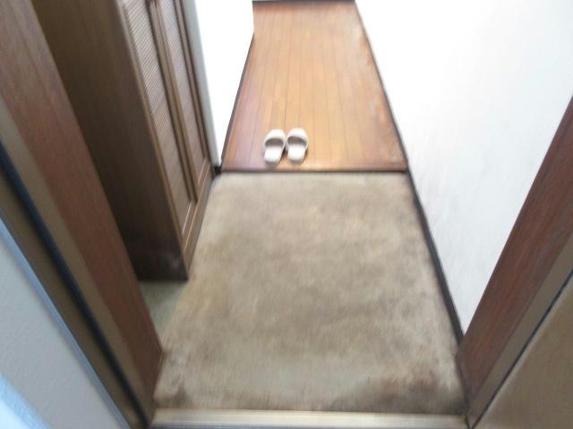 ファミールシャトーの玄関