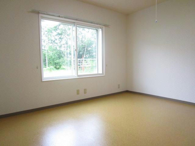 あかつきニュータウンA棟の居間・リビング