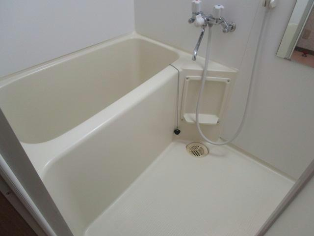 あかつきニュータウンA棟の浴室