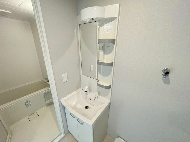 Re-be東三国の独立洗面台