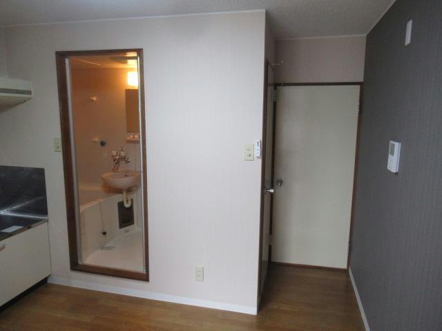 クローバーズマンションロードⅠの居間・リビング