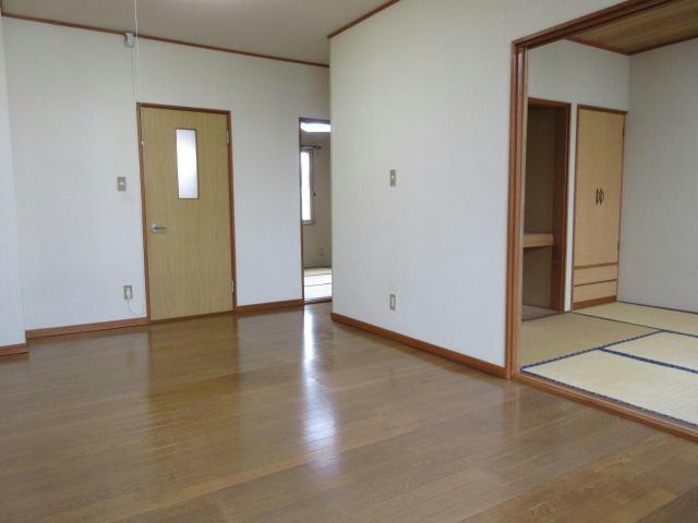 コーポしみずの居間・リビング