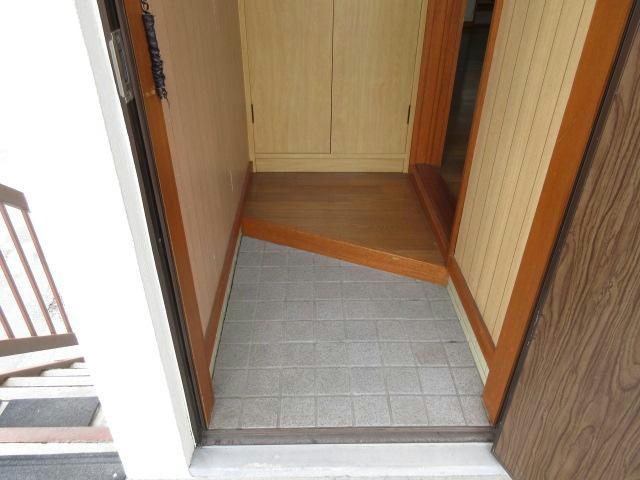 コーポしみずの玄関