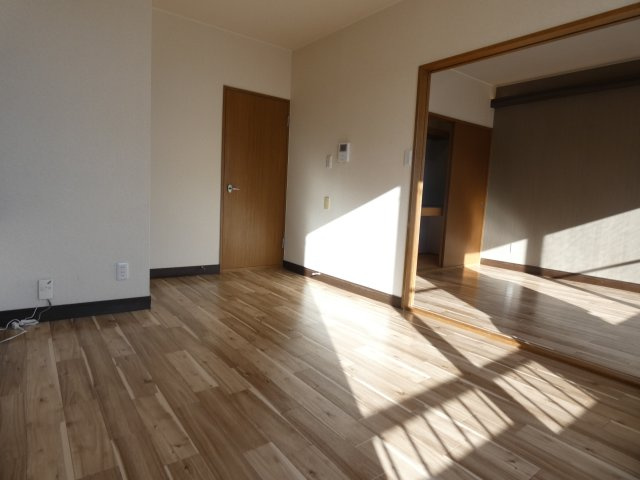 コーポ公園下町の居間・リビング