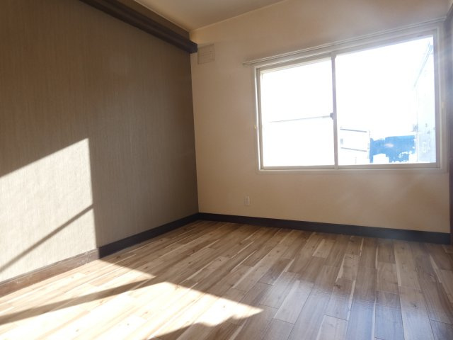 コーポ公園下町の洋室