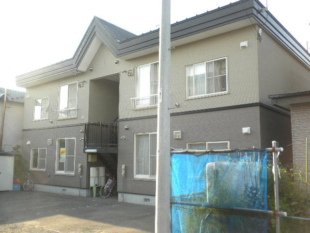 コーポ公園下町の外観