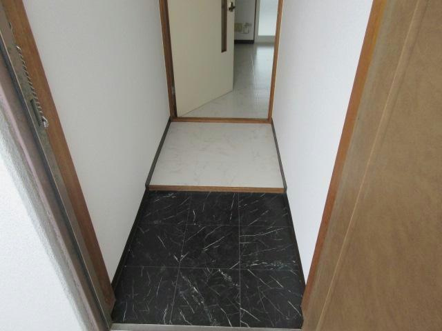 コーポラス魁Aの玄関