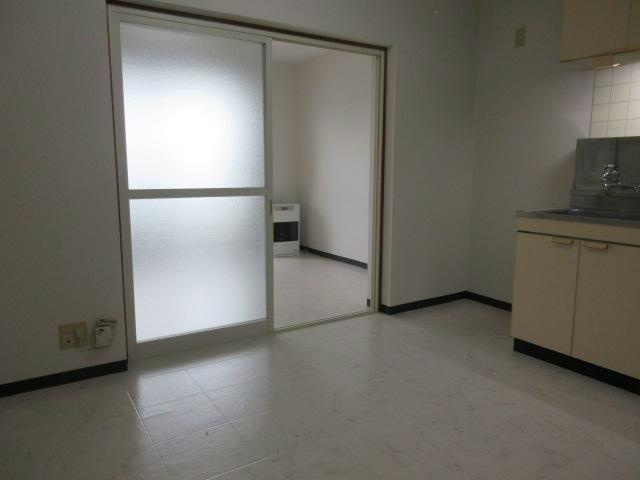 コーポラス魁Aの居間・リビング