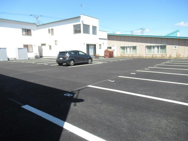 INSIEMEの駐車場