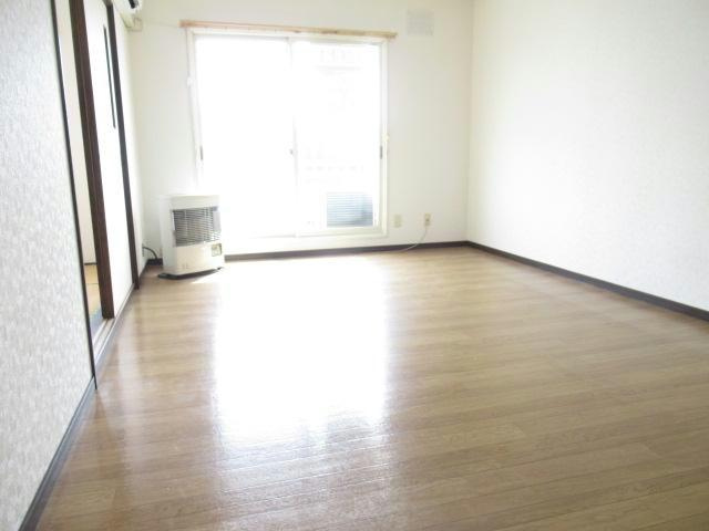 コーポ203の居間・リビング