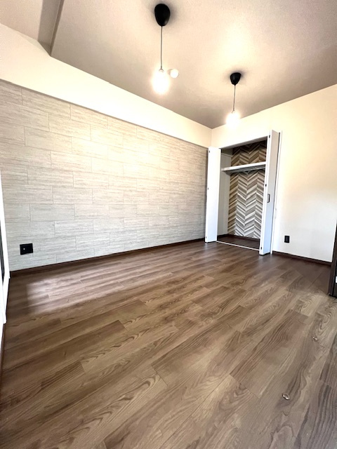 ワコーレロイヤルヒルズの洋室