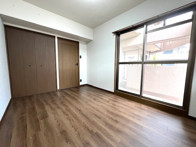 ワコーレロイヤルヒルズの洋室