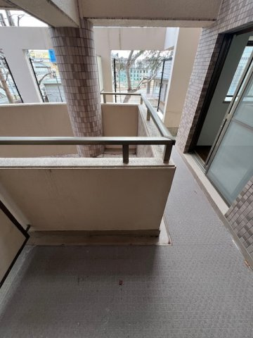 ワコーレロイヤルヒルズのバルコニー