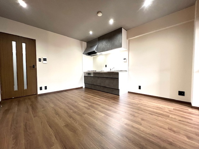 ワコーレロイヤルヒルズの居間・リビング