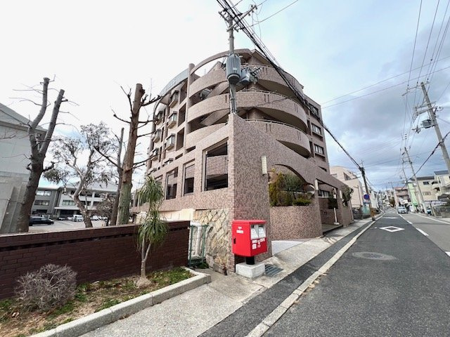 ワコーレロイヤルヒルズの外観