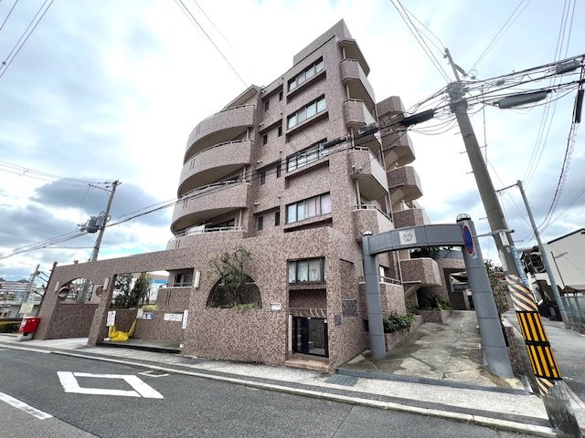 ワコーレロイヤルヒルズの外観