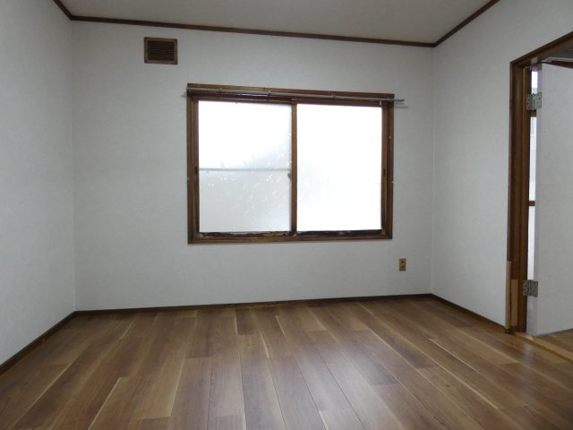 コーポ22条の洋室