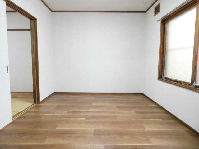 コーポ22条の洋室