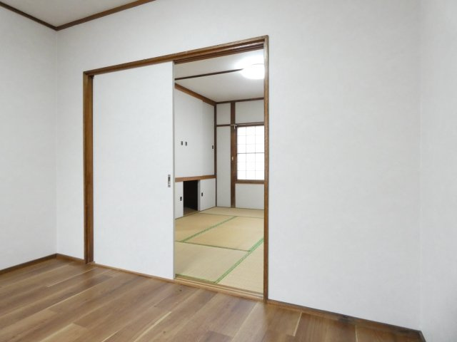 コーポ22条の洋室