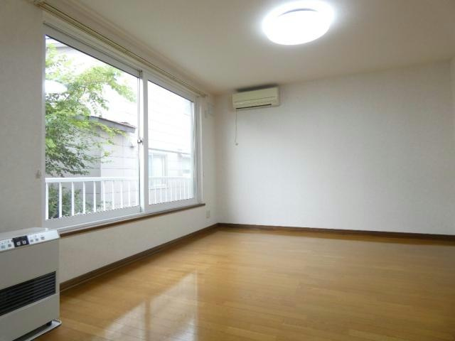 エルム185の居間・リビング