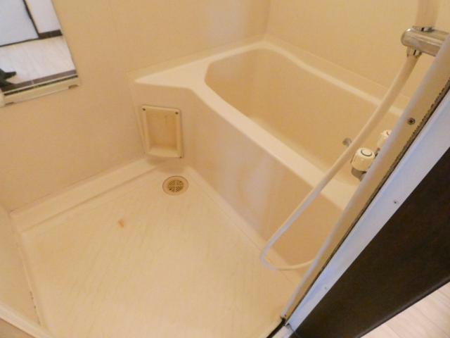 161ハイツの浴室