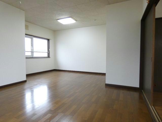 161ハイツの居間・リビング