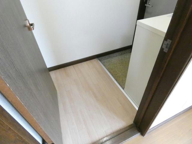 161ハイツの玄関