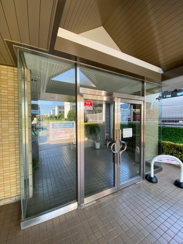 【エントランス】