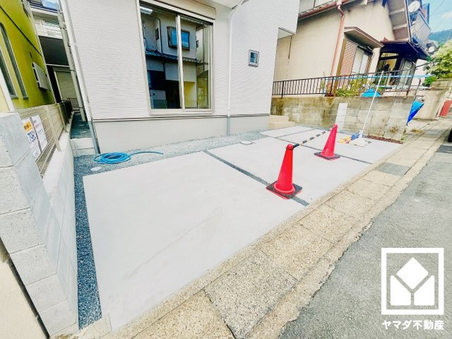 伏見区日野不動講町　1期　1号地の駐車場