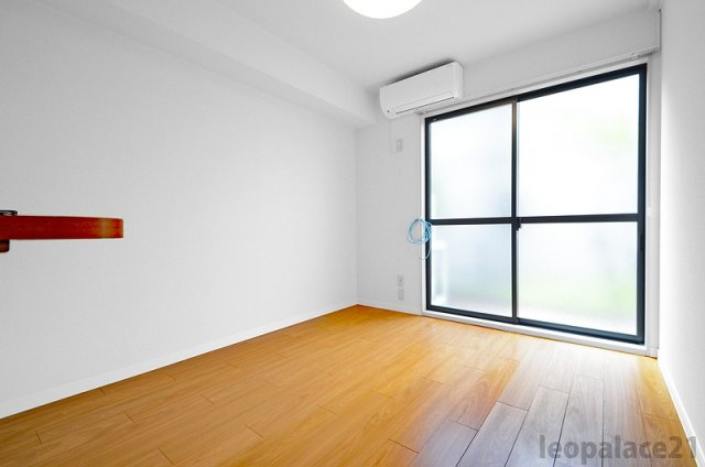 レオパレスヴィルヌーブの寝室