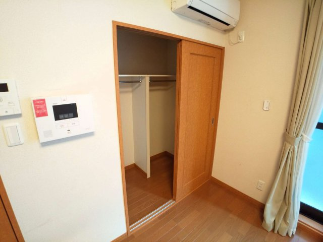 レオパレスカサブランカⅡの内装|豊富な収納スペース