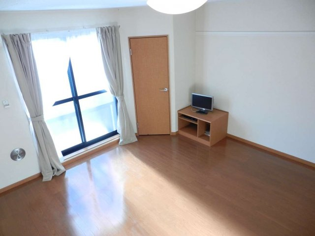 レオパレスウォームコーポ深阪のその他|明るく開放感のあるお部屋