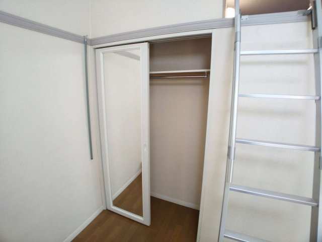 レオパレス中百舌鳥の内装|豊富な収納スペース
