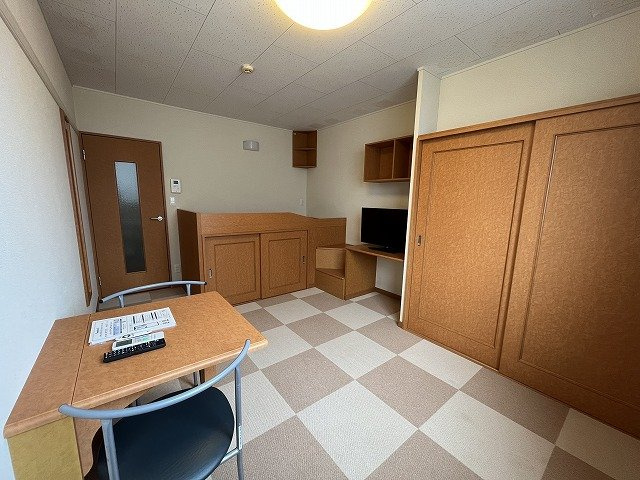 レオパレス磯上Ⅵの寝室