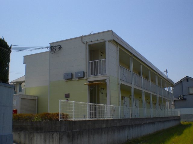 レオパレスグリーンエイジ貝塚の外観